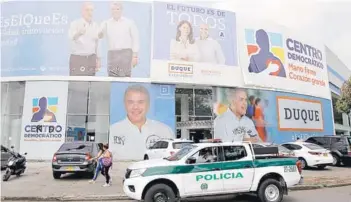  ??  ?? ► La sede de la campaña de Iván Duque, en Cali.