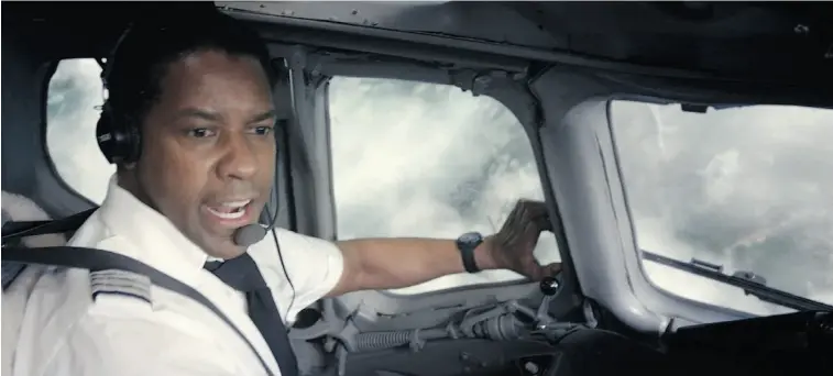  ?? Photo credit ?? Denzel Washington is Whip Whitaker, an airline pilot who averts a disaster, in Flight.