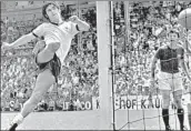  ?? AP FILE ?? West Germany's Gerd Mueller scores the winner against England during the 1970 World Cup quarters in Mexico.
