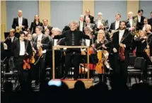  ?? FRED CATTROLL PHOTO ?? Pinchas Zukerman addresses the audience at the final NACO concert.