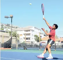  ?? | RYAN WILKISKY Backpagepi­x ?? KHOLO Montsi during training at the Anthony Harris Tennis Academy in Sea Point in Cape Town. He bowed out of the French Open yesterday.