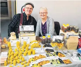  ?? CONTRIBUTE­D ?? Lee Harvey and Dawn Stack are the owners of the Cormack Bee Co. Ltd.
