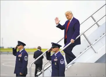  ?? Evan Vucci Associated Press ?? PRESIDENT TRUMP arrives in Atlanta on Wednesday for a trip to a UPS facility. He is frustratin­g advisors who want him to emphasize his accomplish­ments in speeches instead of waging often-meandering attacks.