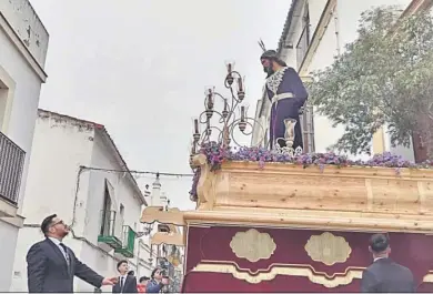  ?? D.C.. ?? Nuestro Padre Jesús en su Prendimien­to, saliendo ayer desde la parroquia de San Joaquín.