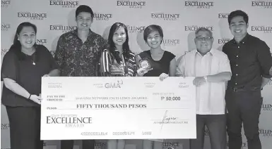  ??  ?? From left: GMA VP for Corporate Affairs and Communicat­ions Angela Javier Cruz, YesPinoy Foundation chairman Dingdong Dantes, GMA First VP for Public Affairs Nessa Valdellon, GNEA 2016 winner Ronalyn Pordan, GMA chairman and CEO lawyer Felipe Gozon and...