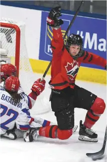  ?? JASON KRYK LA PRESSE CANADIENNE ?? Jennifer Wakefield a marqué 2 des 8 buts du Canada.