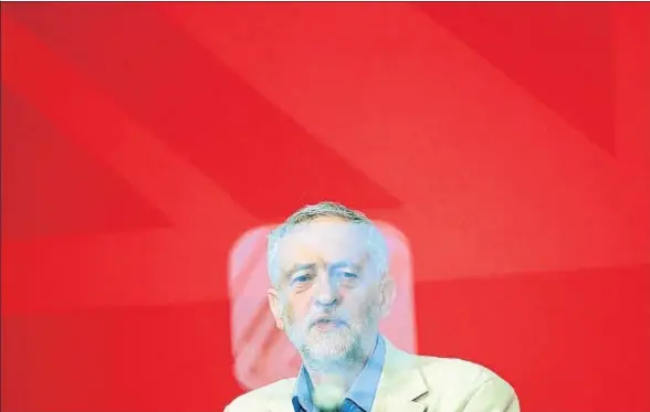  ?? CARL COURT / GETTY ?? El líder de los laboristas, Jeremy Corbyn, pronunció ayer su primer gran discurso sobre el referéndum