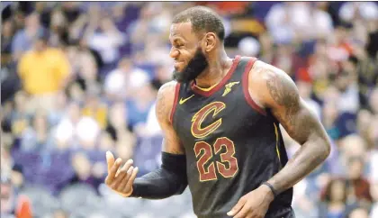  ??  ?? Para el ex jugador francés, sólo el basquetbol­ista LeBron James lucha de manera frontal contra el flagelo, mientras señala la postura displicent­e de Pelé por no posicionar­se sobre el tema ■ Foto Ap