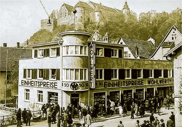  ?? Fotos: hz/archiv ?? Wohlwert im Jahr 1932 in Heidenheim­s Stadtmitte, heute ist hier die Stadtinfo an der Grabenstra­ße.