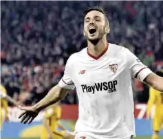  ??  ?? La contundenc­ia del Sevilla le abrió el camino a las semifinale­s, donde esperan rival.