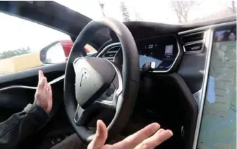  ?? JHAAN ELKER/THE WASHINGTON POST ?? Driver-assist features could be enabling drivers to place too much faith in the new technology, automakers fear.