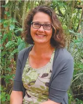  ?? ?? Left: Kaipara Moana Remediatio­n Pou Tātaki Justine Daw says erosion on farms is a concern and she encourages landowners in Kaipara, Northland to get in touch.