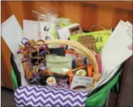  ?? CHARLES PRITCHARD - ONEIDA DAILY DISAPTCH ?? One of the prize baskets Oneida Office Supply is giving away to a lucky teacher on Tuesday, Aug. 14, 2018.