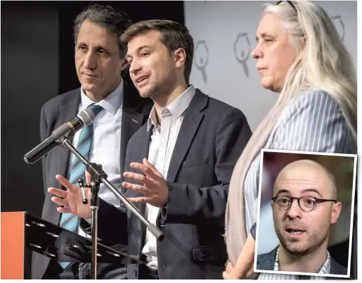  ?? PHOTOS AGENCE QMI, JOÊL LEMAY ?? Les trois députés de Québec solidaire, Amir Khadir, Gabriel Nadeau-dubois et Manon Massé, se sont félicités de l’appui des militants de QS à la fusion avec Option nationale, dont le chef Sol Zanetti (en mortaise) était présent hier au congrès.