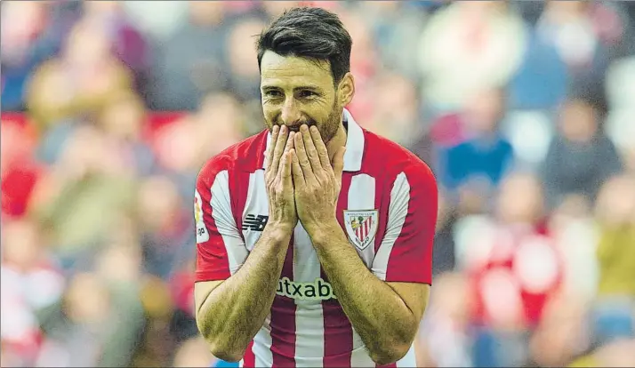  ?? FOTO: JUAN ECHEVERRÍA ?? Referencia ofensiva Aduriz sigue siendo el máximo goleador en Liga, con 8 tantos, pero en los últimos 9 partidos no ha podido anotar y el conjunto rojiblanco se ha resentido de su sequía