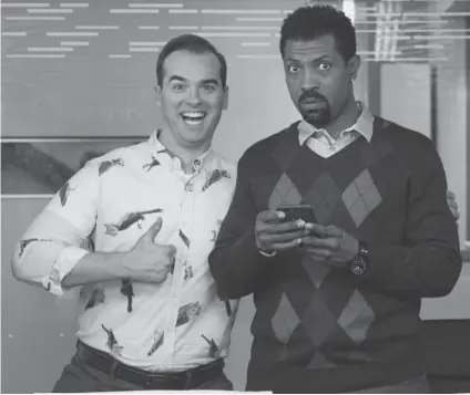  ??  ?? Jeff Meacham and Deon Cole co-star in “Black-ish”