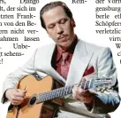  ?? Foto: kde ?? Der Schauspiel­er Reda Ka  teb in der Rolle als Django Reinhardt.