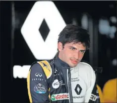  ??  ?? HALAGOS. La cúpula de Renault Sport, contenta con Sainz.