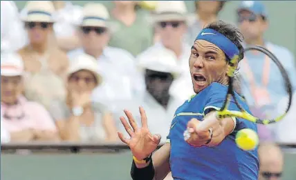  ?? FOTO: AP ?? Rafa Nadal volvió a ganar Roland Garros La décima vez que impone su autoridad en la tierra batida. Es el gran rey.