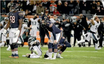  ?? AP ?? Chicago Bears kicker Cody Parkey (1) reacts after missing a field goal in the closing minute against the Philadelph­ia Eagles on Monday.