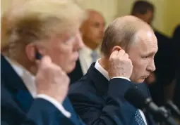  ??  ?? Donald Trump et Vladimir Poutine, réunis pour une conférence de presse le 16 juillet 2018, à Helsinki