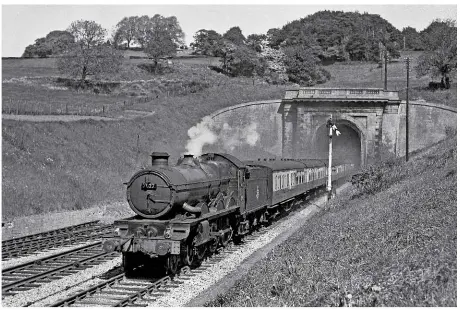  ?? DAVID HEPBURNE-SCOTT/RAIL ARCHIVE STEPHENSON ?? Jon Jones-Pratt’s main line dream: Thornbury Castle heads west at Box Tunnel on May 27 1956 with an express for Bristol.