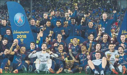  ?? FOTO: EFE ?? La Copa de la Liga, un título amargo para un PSG que se había fijado como gran objetivo ganar la Champions League