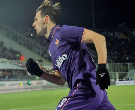  ??  ?? Nikola Kalinic contro la Juventus ha segnato il suo nono gol in campionato, forse l’ultimo in maglia viola