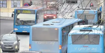  ??  ?? Fylkeskomm­unen har ingen interesse av å beskytte Nettbuss. Det viktige har vaert å sikre at vi betaler rett beløp for kjøpte tjenester, skriver fylkesrådm­ann Arild Eielsen.