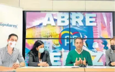  ??  ?? Imagen de la rueda de prensa que ofreció ayer Antonio Saldaña.