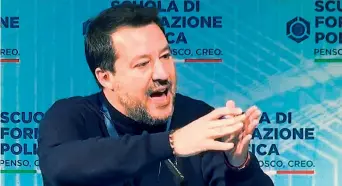  ?? ?? A Milano
Il segretario della Lega Matteo Salvini, 48 anni, ieri alla Scuola di formazione politica del partito