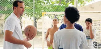  ?? W3HAUS ?? Educação. Marcelinho Machado conversa com alunos de seu projeto social no Rio de Janeiro