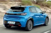  ??  ?? La Peugeot e-208: è la versione elettrica della 208