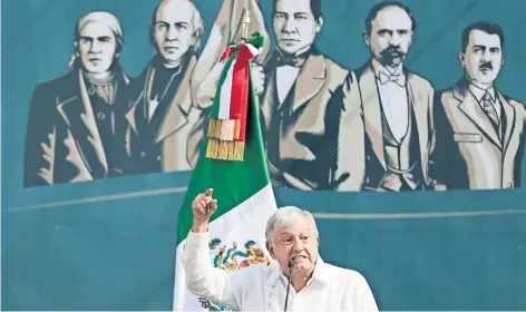  ??  ?? El presidente Andrés Manuel López Obrador hará llegar este día a la Cámara de Diputados la iniciativa para cancelar la reforma educativa.
