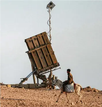 ?? Foto: Ahmad Gharabli, afp ?? Hat Israel vor größeren Schäden bewahrt: Das Raketenabw­ehrsystem Iron Dome