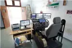  ??  ?? ⇦ Car driving simulator at IDTR