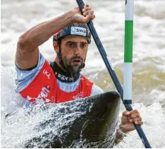  ?? Foto: Jan Woitas, dpa ?? AKV‰Kanute Hannes Aigner wird bei den Olympische­n Spielen im Kajak Einer der Männer an den Start gehen.