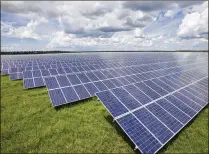  ?? ARMANDO SOLARES / FLORIDA POWER & LIGHT 2017 ?? Florida Power & Light’s solar installati­ons include the Babcock Solar Energy Center in Charlotte County. By 2021, FPL will have at least 1,824 megawatts of solar.