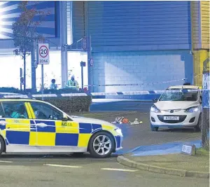  ?? Picture: Steven Brown. ?? Police at the scene of the collision on Riverside Road, Leven, last October which claimed the life of Linda Dunn.