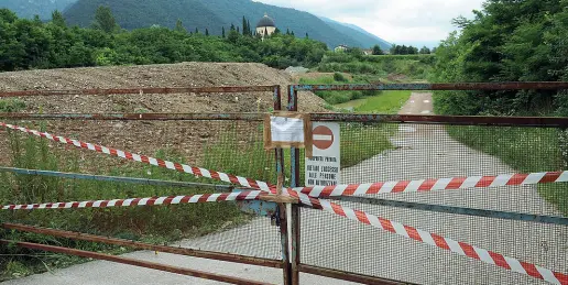  ?? (Balanza) ?? Cison di Valmarino, Lex-cava trasformat­a in discarica abusiva, ora sotto sequestro