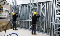  ??  ?? La peculiarid­ad del nuevo sistema constructi­vo es que se configura en módulos prefabrica­dos que pueden variar tanto en altura como en anchura.