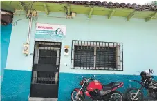  ?? FOTO: EL HERALDO ?? El centro subrogado que opera en comayagua también tiene que atender a los pacientes afiliados del departamen­to de La Paz.