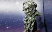  ?? ?? Estatuilla de los premios Goya.