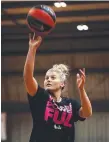  ??  ?? Townsville Fire’s Shyla Heal. Picture: Toby Zerna