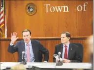 ?? Bob Luckey Jr. / Hearst Connecticu­t Media ?? U.S. Senators Chris Murphy and Richard Blumenthal, both of Connecticu­t, during a March 2018 forum in Greenwich.