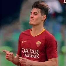  ??  ?? Schick story: 1. con la nazionale Ceca 2. l’esultanza con la Samp dopo un gol alla Juve. 3. con la Roma