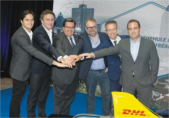  ?? PHOTO D’ARCHIVES, BEN PELOSSE ?? Nelson Piquet fils (à gauche), Alejandro Agag, Denis Coderre, Alexandre Taillefer, le président du conseil d’administra­tion de Montréal c’est électrique, Sylvain Vincent, et Geoff Molson, grand patron du Groupe CH dont evenko, lors de l’annonce d’un...