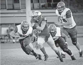  ?? [PHOTO PROVIDED BY MITZI AYLOR] ?? Southwest Covenant quarterbac­k Ben Webb has helped the Patriots reach the Class C football semifinals for the first time in program history.