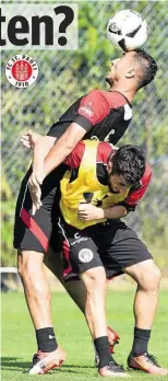  ??  ?? Eng befreundet: Aziz Bouhaddouz (l.) und Cenk Sahin zählen zu St. Paulis Stützen.