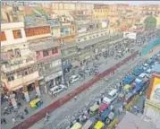  ?? SANCHIT KHANNA/HT ?? Nodal officers of the Chandni Chowk Redevelopm­ent Project will meet on December 14 to discuss the plan.